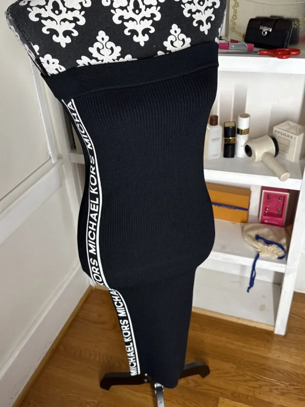 MICHAEL KORS Bandage Spandex Skirt Black Logo Sz XS SRP $155 Sexy